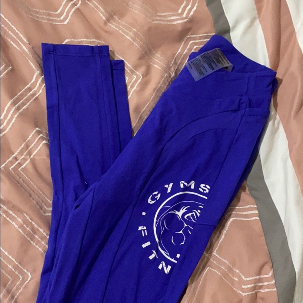 Gym shark leggings